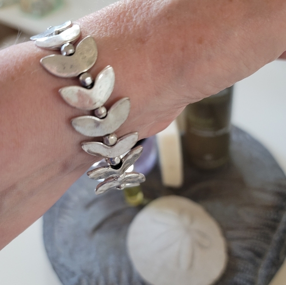 LUCKY BRAND Silver Wings Bracelet - Picture 8 of 11